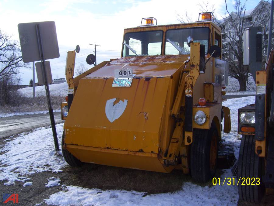 Auctions International Mass OSD WestboroMA 31787