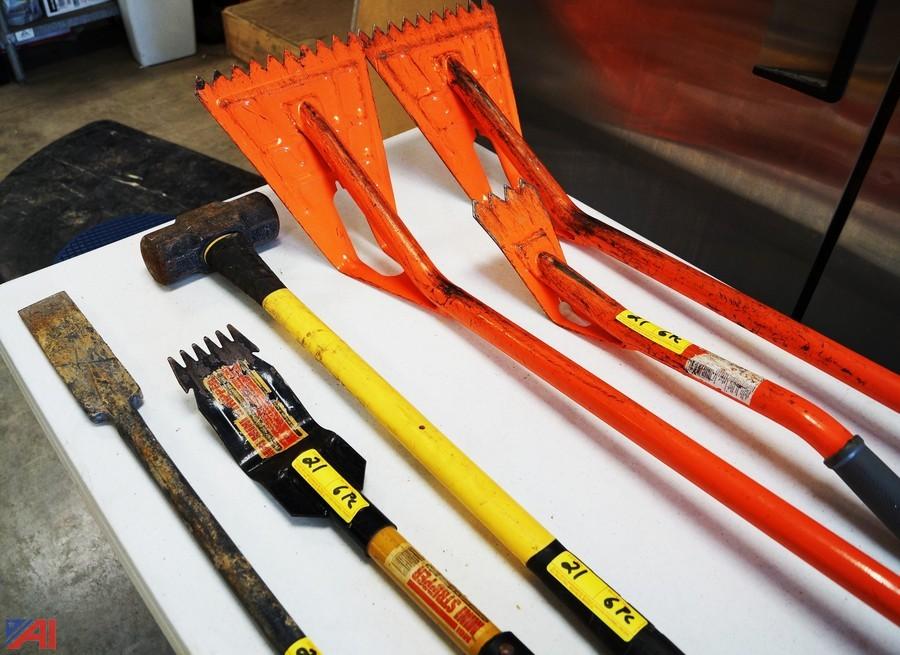 Auctions International Auction Business Liquidation 5196 ITEM 7Pc Group of Digging and