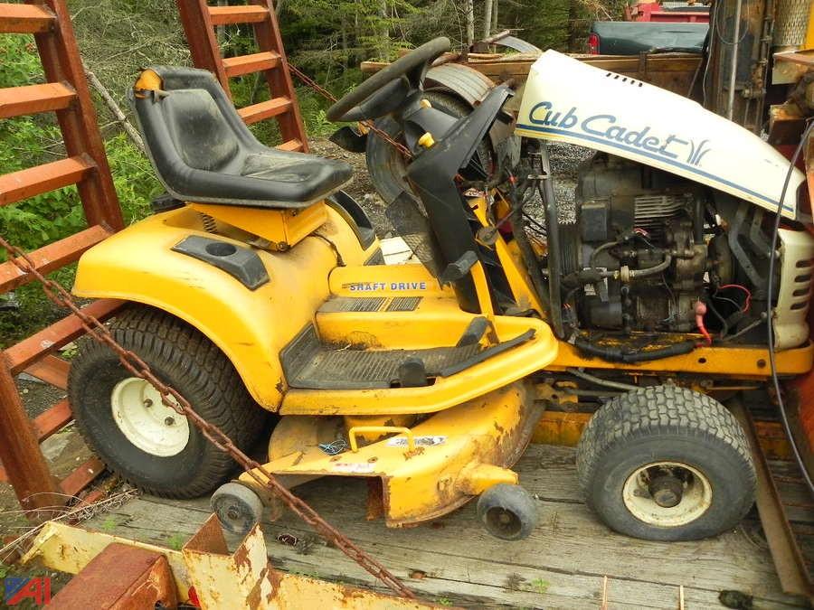 Auctions International Auction Otsego County Highway 5457 Item Cub Cadet Series 00 Riding Mower