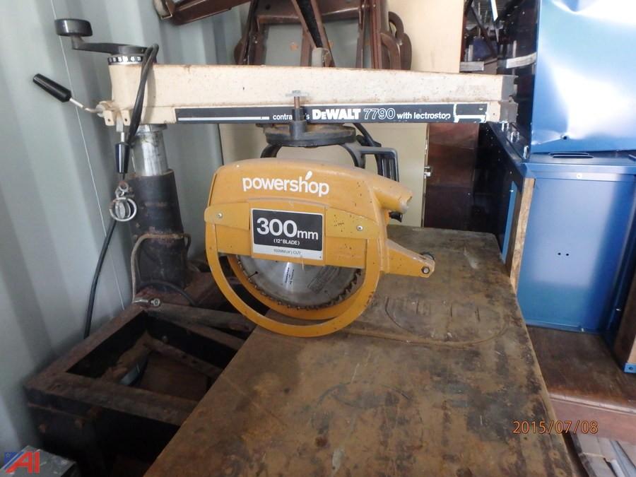 De Walt contractor's radial arm saw 