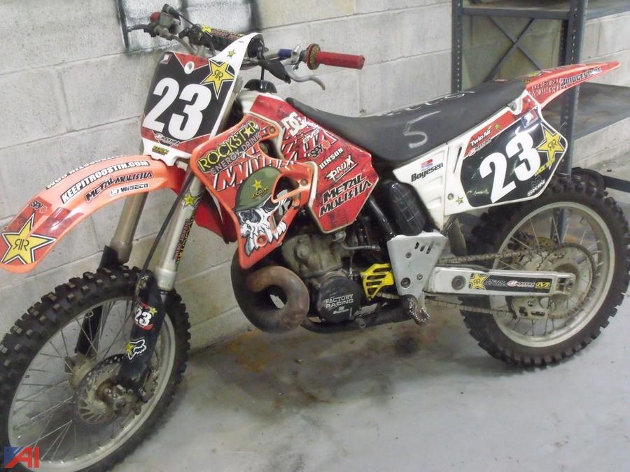 Auctions International Auction Brookhaven Impounds 5700 Item Honda Dirt Bike