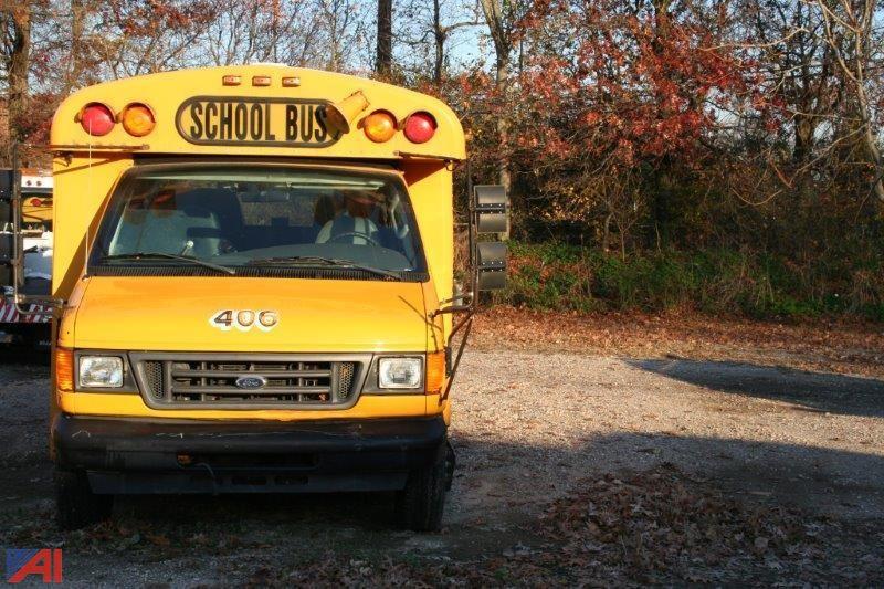 Auctions International Auction Nassau Boces 6737 ITEM 2004 Ford 