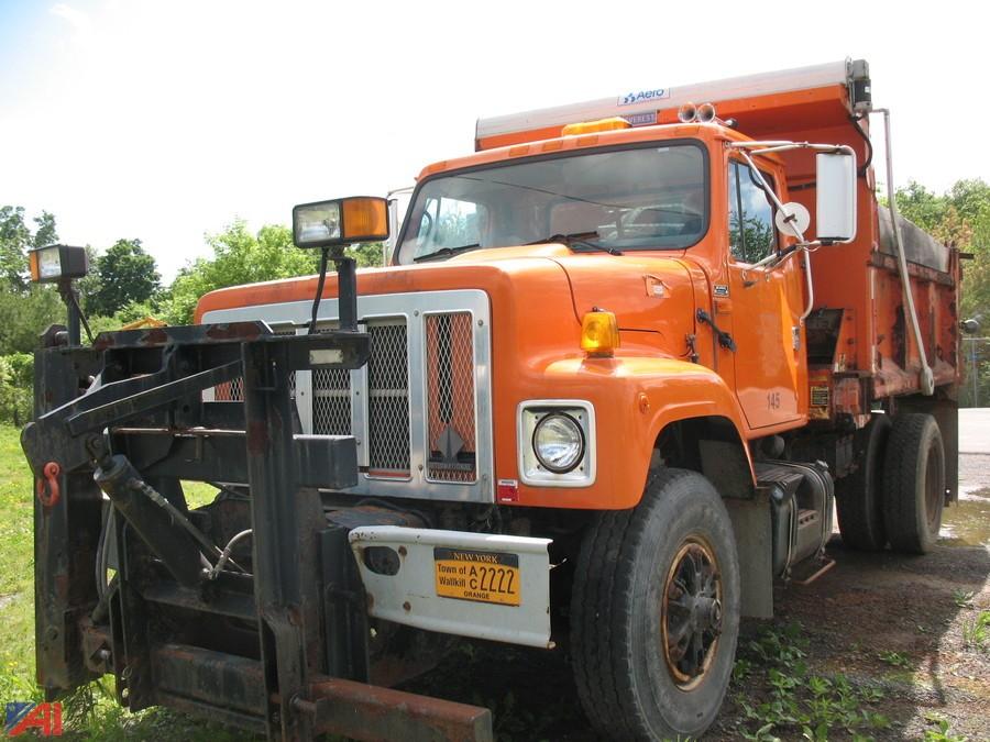 Auctions International Auction Town of Wallkill 8070 ITEM 2002