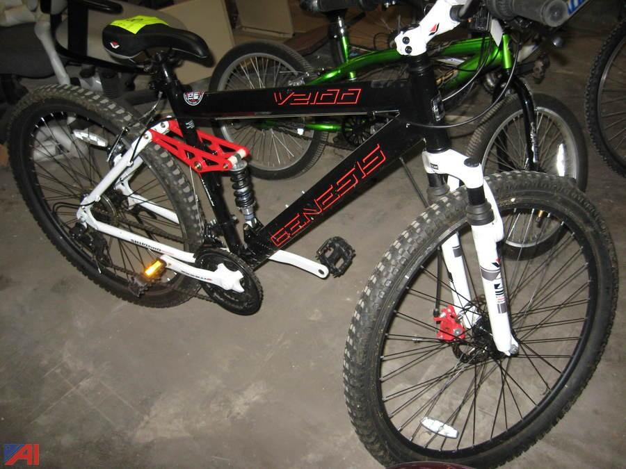 genesis v300 bike
