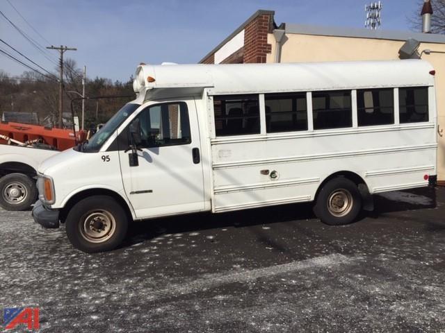 chevy express 3500 bus