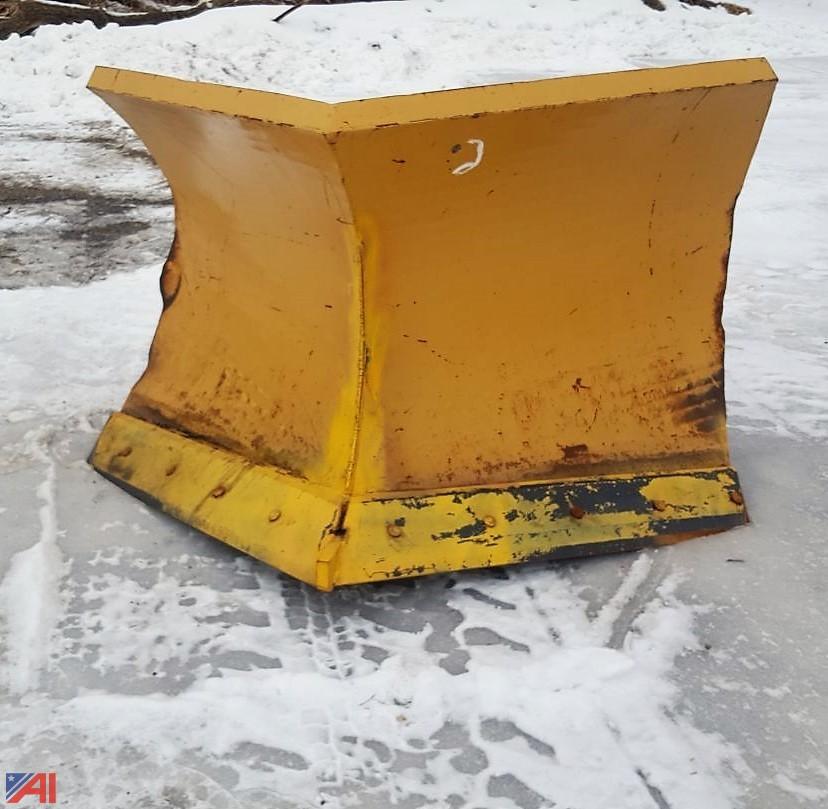 Auctions International Auction Village of Clinton DPW, NY 17112