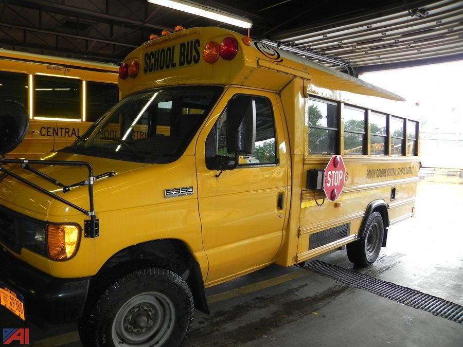 Auctions International Auction South Colonie Csd Ny Item 9 07 Ford 50 Super Duty Mini School Bus