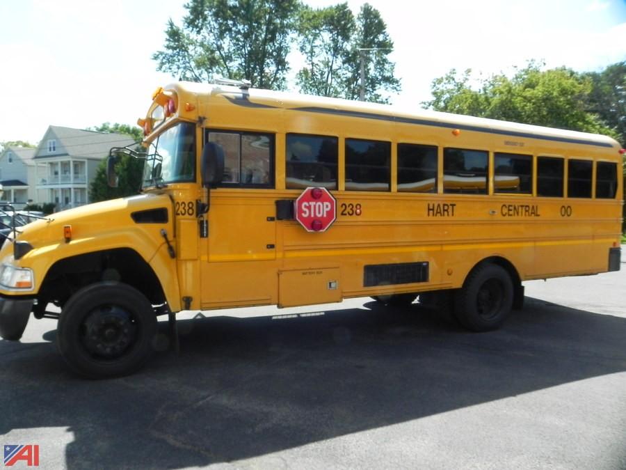 238) 2008 Blue Bird Vision Wheelchair School Bus Auction