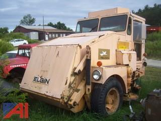 1986 Elgin Pelican Sweeper