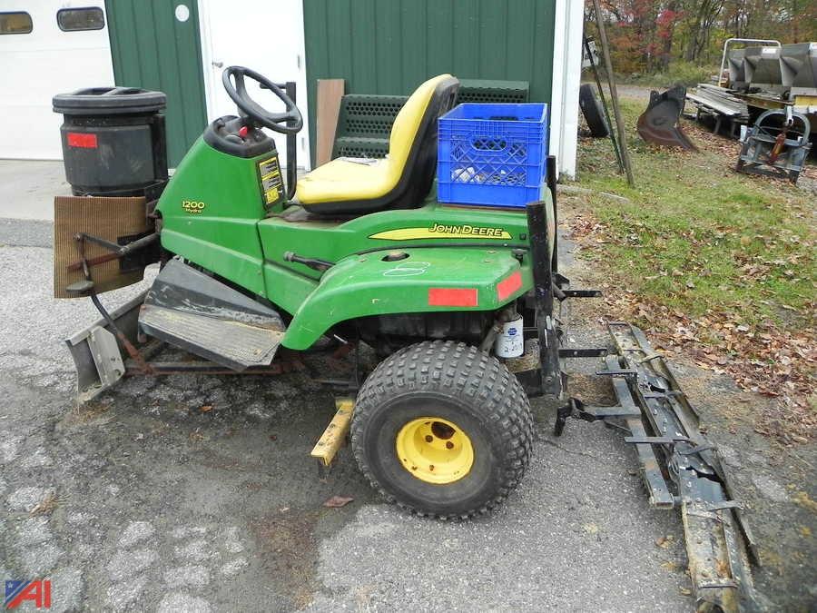 Auctions International Auction Minisink Valley Csd Ny 19488 Item John Deere 1200 Hydro 3 0143