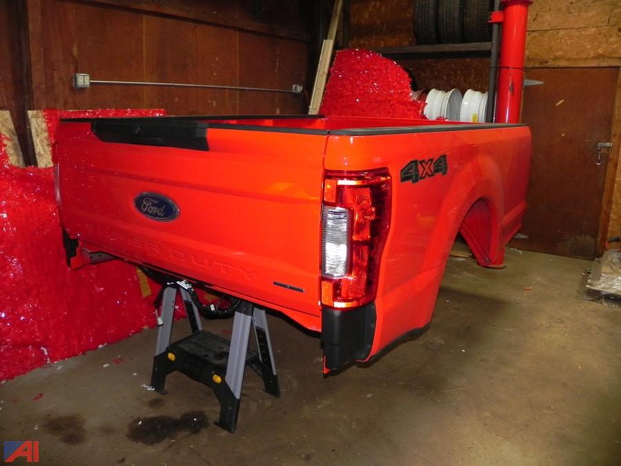 Auctions International Auction Village of Saranac LakeNY 19659 ITEM 2019 Ford 8' F350