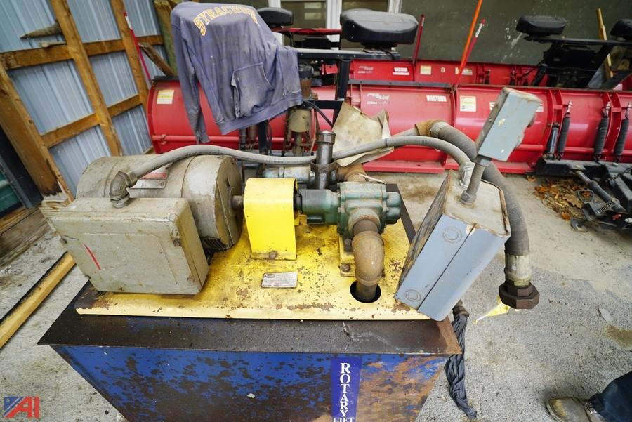 Auctions International Auction Town of Jerusalem HwyNY 19727 ITEM Rotary Hydraulic Oil