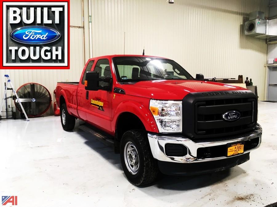 Auctions International Auction Town of CanandaiguaNY 20071 ITEM 2013 Ford F250 XLT Super