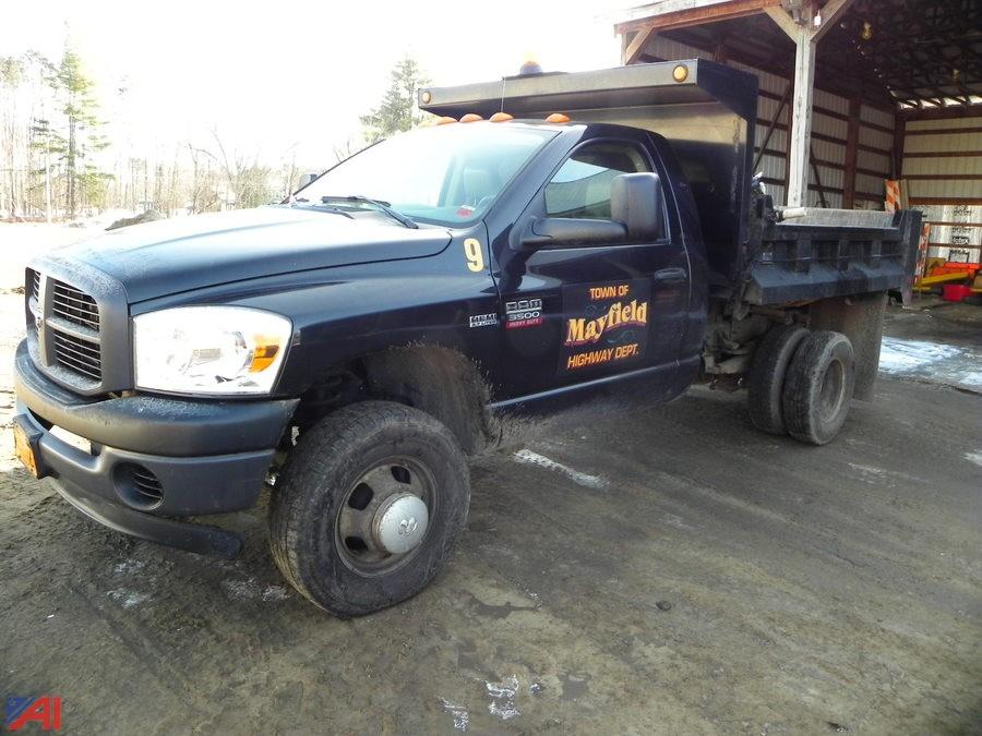 Auctions International Auction Town of Mayfield HwyNY 20523 ITEM