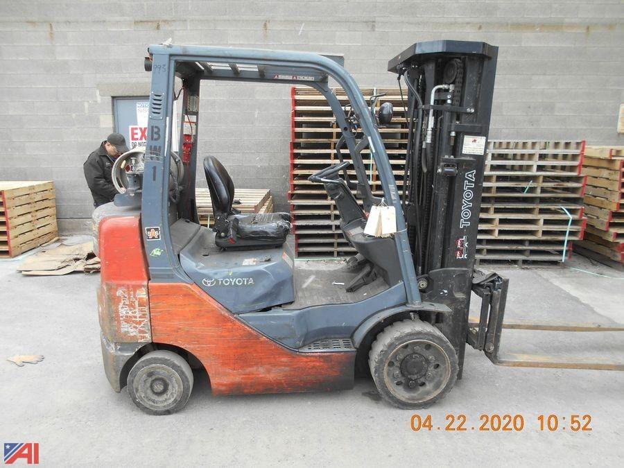 Auctions International Auction Contractors Sale Ny 21247 Item Late 90 S Early 2000 S Toyota 8fgcu25 Forklift