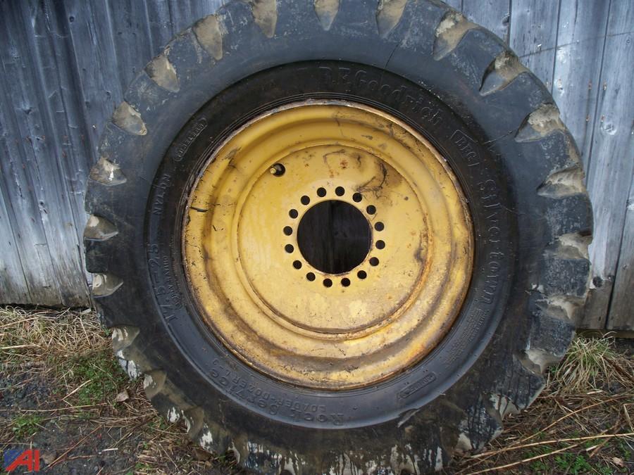 auctions international auction town of middlefield hwy ny 21311 item 17 5 25 loader tire and rim auctions international