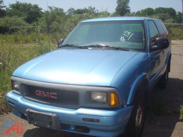 auctions international auction nassau county public works item 1996 gmc jimmy 2 door subn auctions international