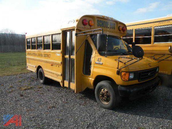 Auctions International Auction Onondaga Central Schools Item 06 Ford 50 Super Duty Bus