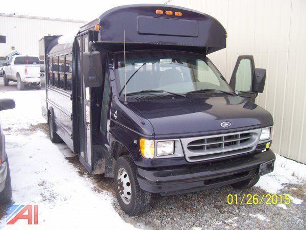 ford econoline e450 bus