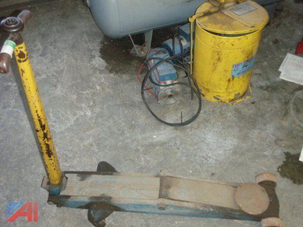Auctions International Auction National Grid Ri Item Walker