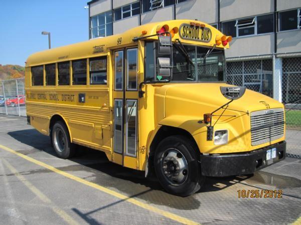 2001 freightliner bus