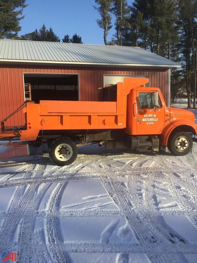 Auctions International Auction Village of Waterville 9973 ITEM 2000 International 4700 Dump
