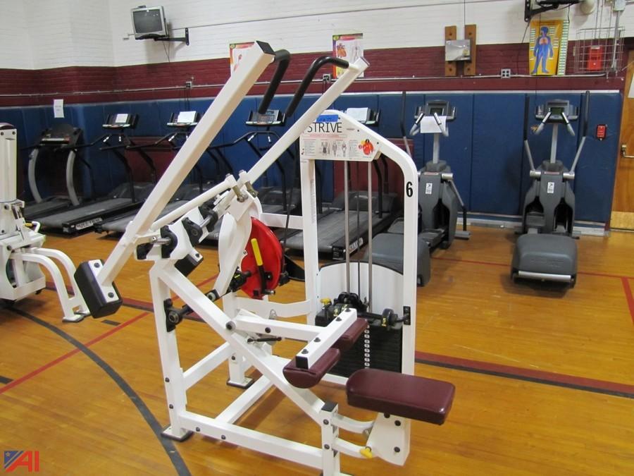 diverging lat pulldown machine