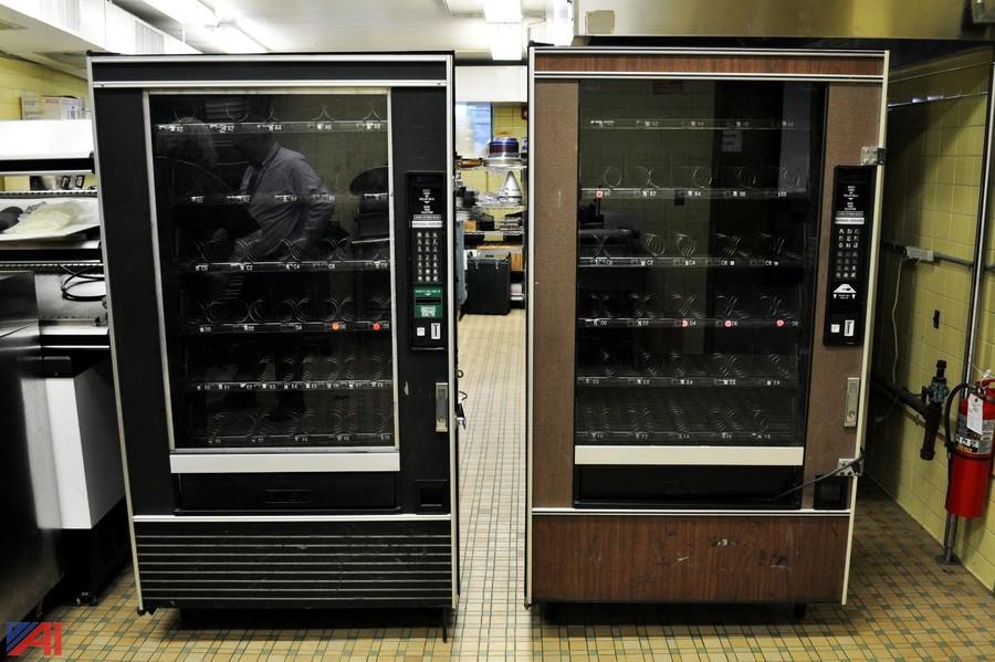 Auctions International Auction Greece CSD 11004 ITEM (2) Crane 147 Snack Vending Machines