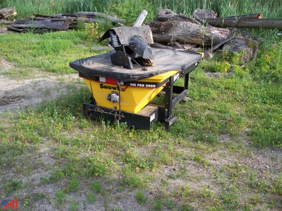 Auctions International Auction Town of Chazy 11452 ITEM SnowEx Vee