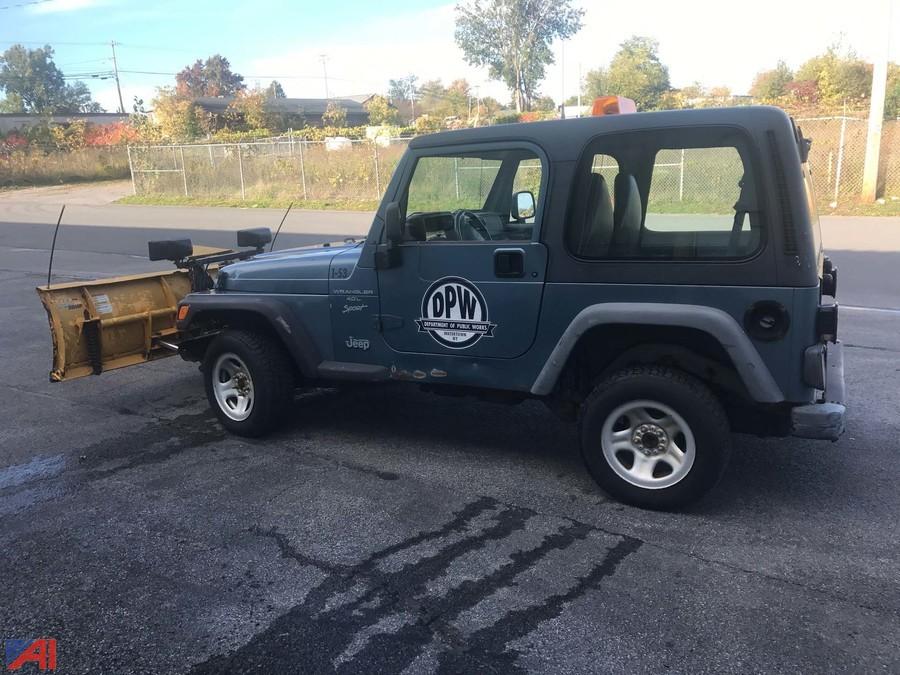 Auctions International - Auction: City of Watertown #12668 ITEM: 1999 Jeep  Wrangler 2 Door with Plow