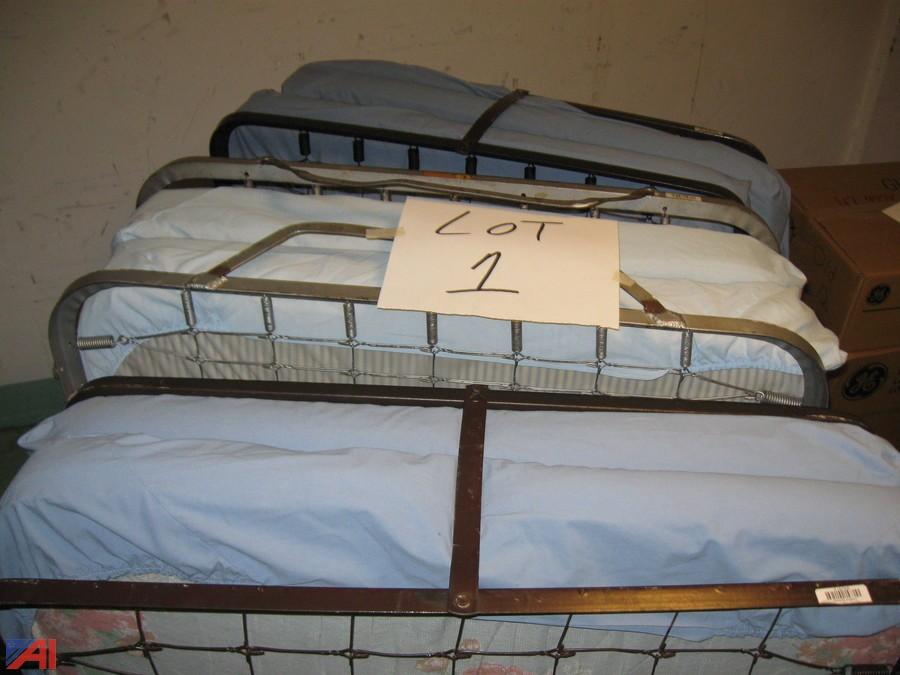 Auctions International Auction Lake Shore CSD 12842 ITEM (3) Nurse's Cots