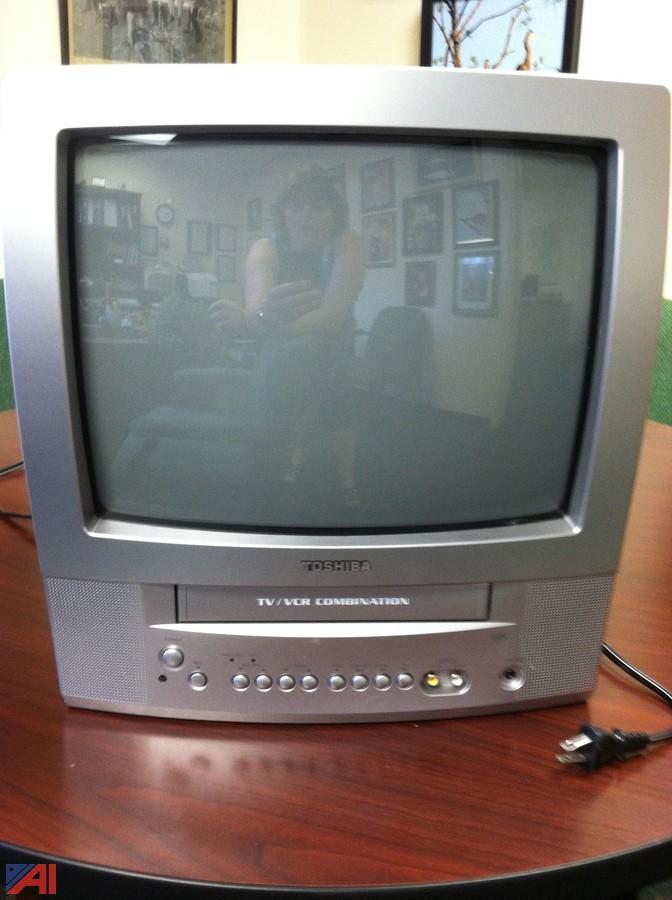 Auctions International Auction Essex County, NY 14725 ITEM Toshiba