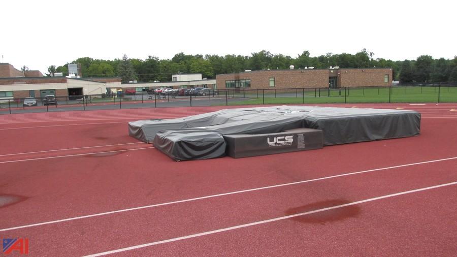 Auctions International Auction Marion CSD NY 15262 ITEM UCS Pole