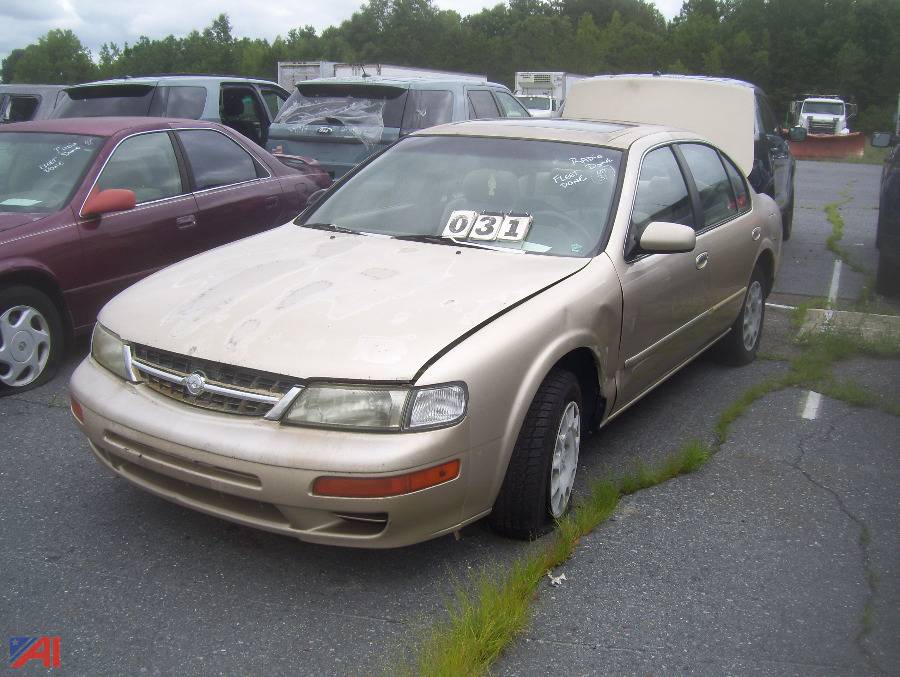 auctions international auction mass osd state police ma 22235 item 1998 nissan maxima sedan auctions international