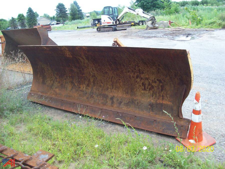 Auctions International Auction Town of Halfmoon HwyNY 22327 ITEM