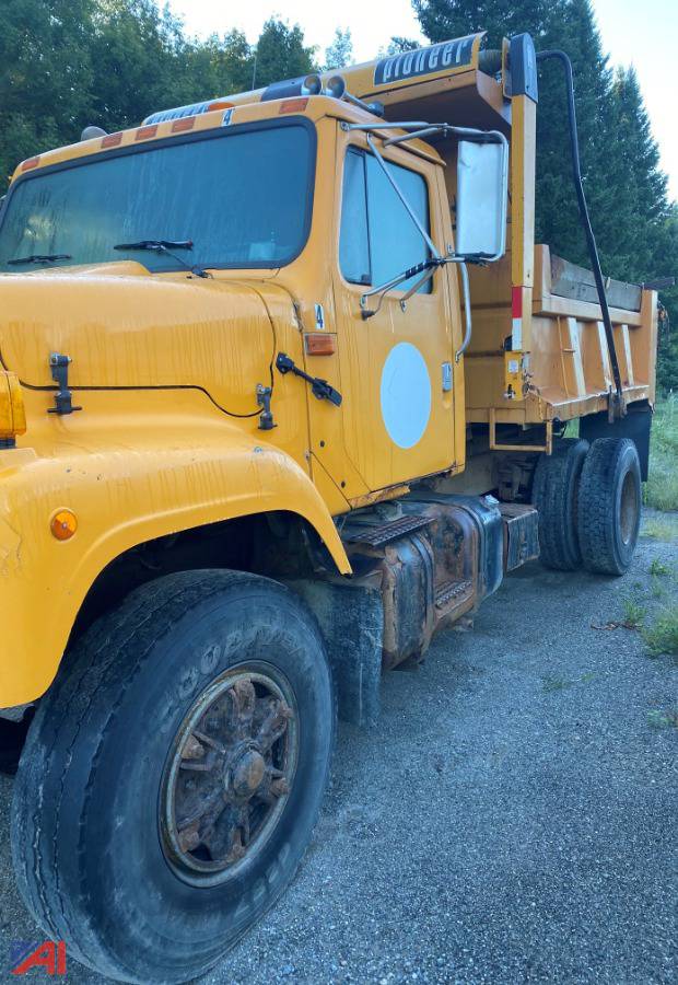 Auctions International Auction Town of Granville HwyNY 22335 ITEM