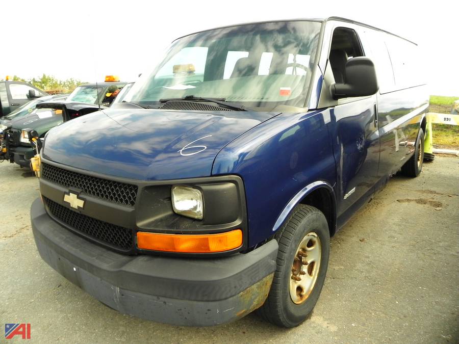 2003 chevy 3500 van