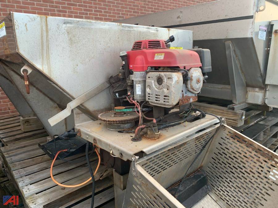 Auctions International Auction Surplus LiquidationCT 23901 ITEM Fisher Pro Caster 1.7 Yard