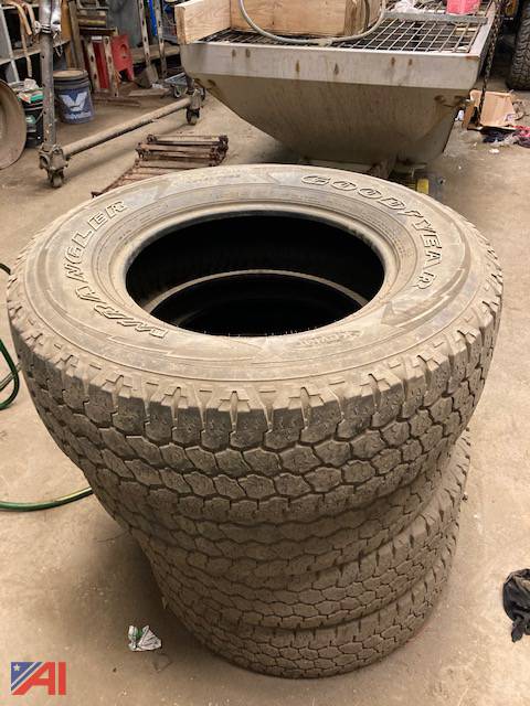 Auctions International - Auction: Village of Herkimer-NY #23971 ITEM: Goodyear  Wrangler 275-70-18 Tires