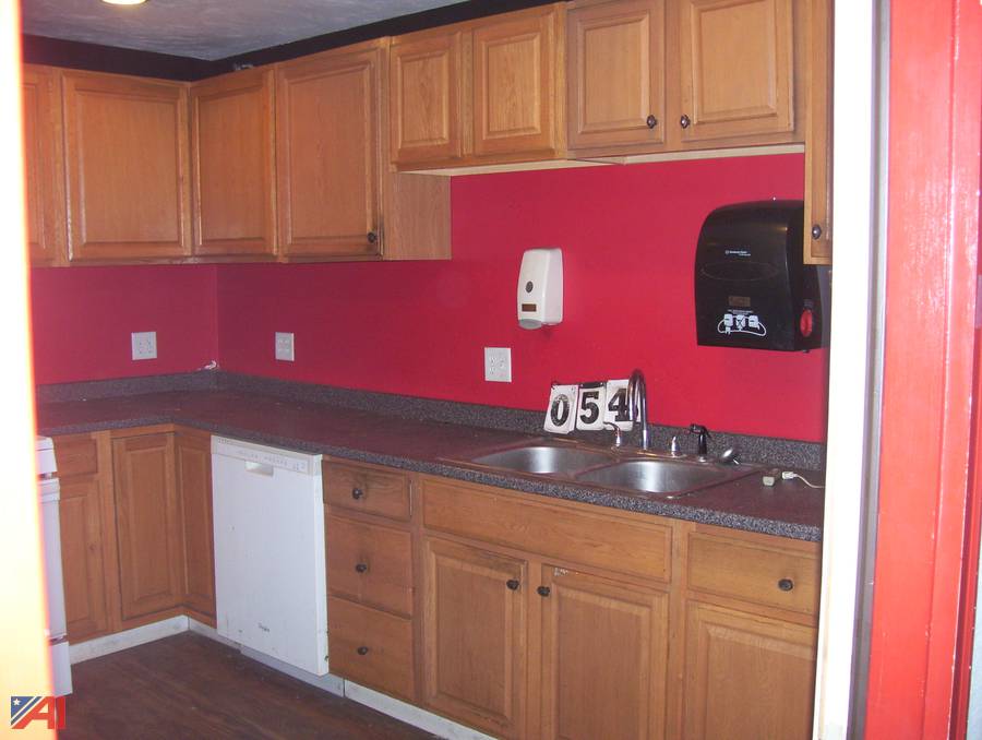 Auction Town Of Plainville Ma 24010 Item Kitchen Cabinets And Appliances Auctions International