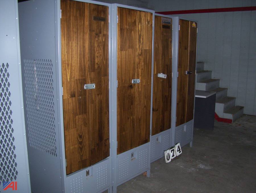 Auctions International Auction Town of PlainvilleMA 24010 ITEM