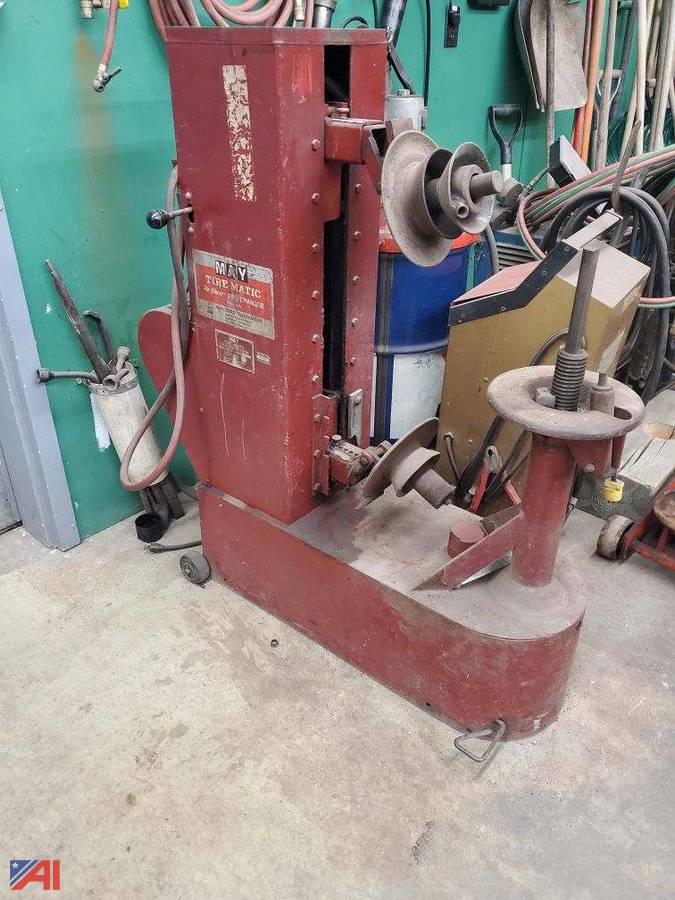 Auctions International Auction Town of Orchard ParkNY 24486 ITEM