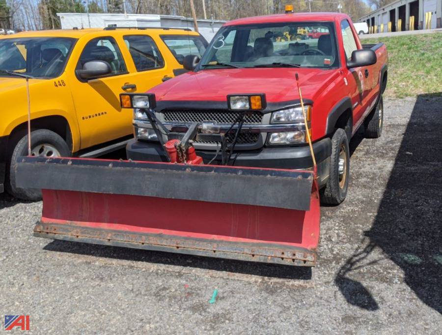 Auctions International Auction Baldwinsville CSDNY 24711 ITEM 2004 Chevy Silverado 2500HD