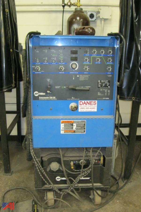 Auctions International Auction Wayne Finger Lakes Boces Ny Item Tig Welder