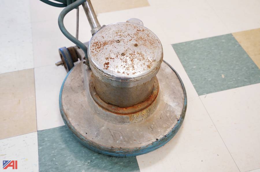 Auctions International Auction Greece CSDNY 25262 ITEM Hild Floor