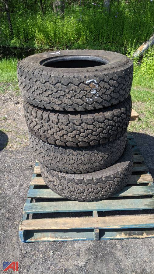 Auctions International Auction Horseheads CSDNY 25326 ITEM General Tires