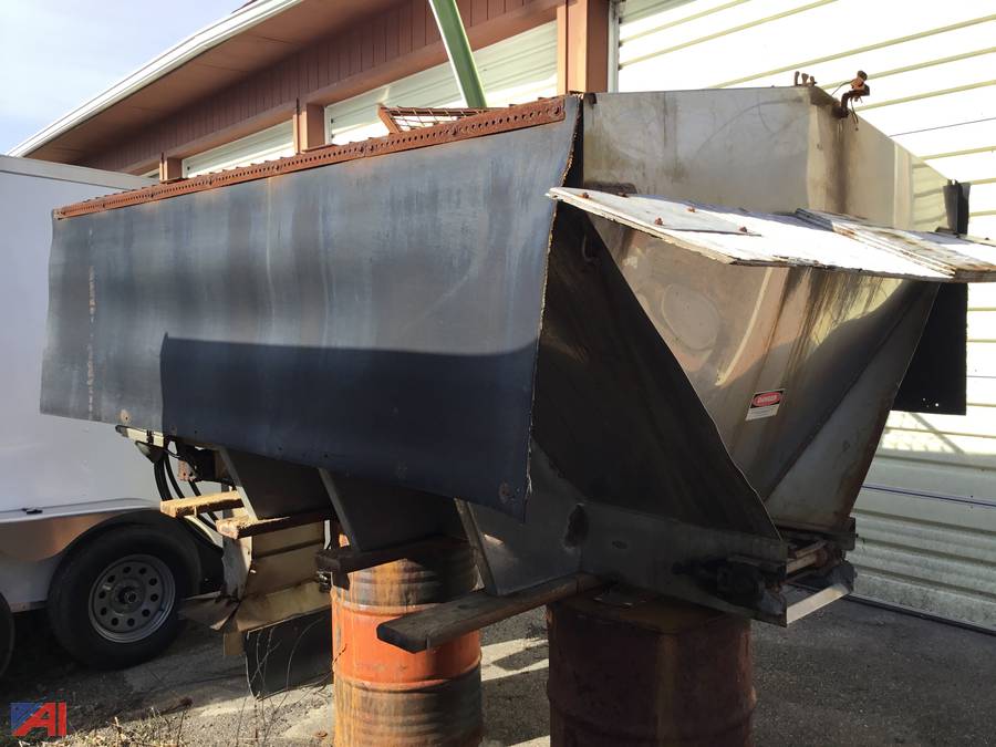 Auctions International Auction Town of Woodstock HwyNY 25950 ITEM