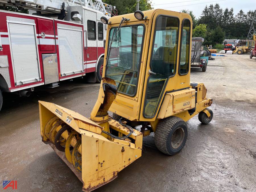 Auctions International Auction Surplus LiquidationNJ 26248 ITEM Hustler 4600 Snow Blower