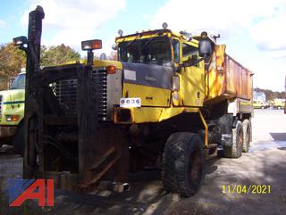 2004 Oshkosh P2546 6x6 Dump Truck with Sander E#240034