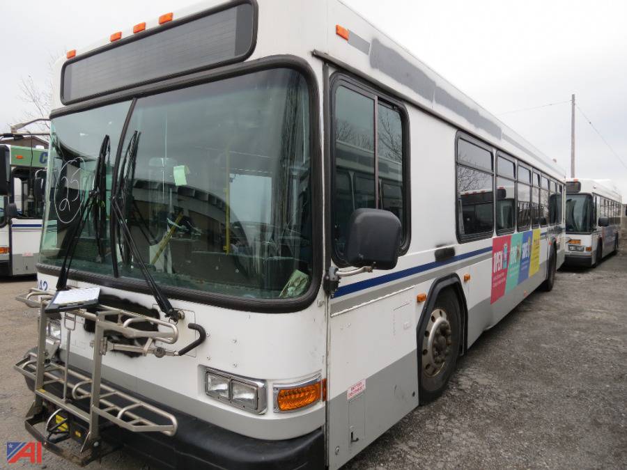 Auctions International - Auction: NFTA-NY #27051 ITEM: 2002 40' Gillig ...